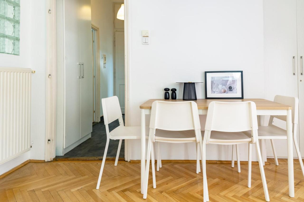 W25 Smart Apartment Budapest Exteriör bild