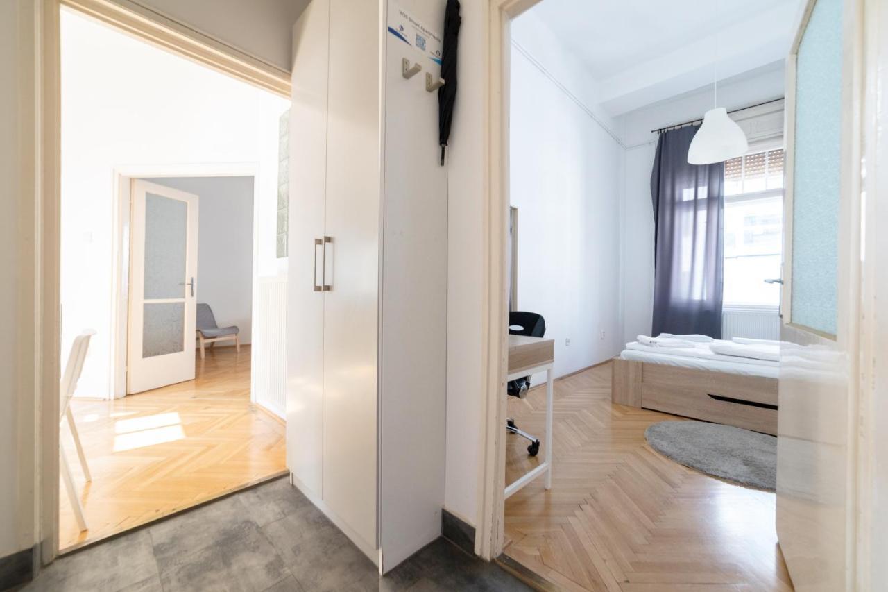 W25 Smart Apartment Budapest Exteriör bild